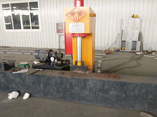 太陽能路燈,燈桿生產(chǎn)設備